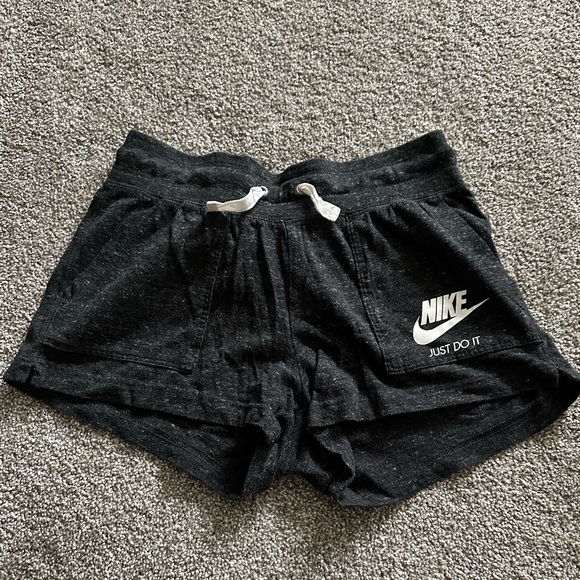 ✔️Nike Cotton Shorts size M - Picture 1 of 3